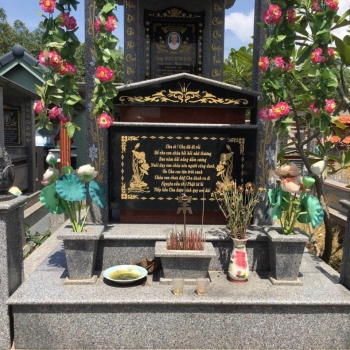 Mộ Đá Thiên Thu