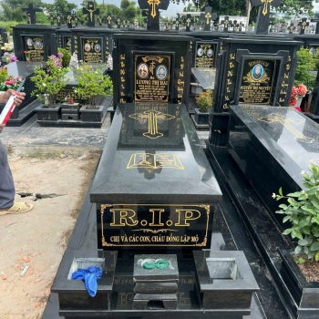 Mộ Đá Thiên Thu