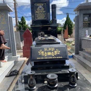 Mộ đá nguyên khối