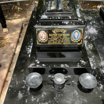 Mộ đá nguyên khối