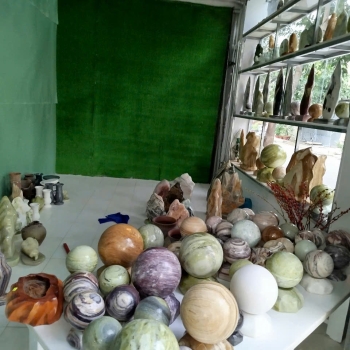 Đá phong thủy ngọc seventeen